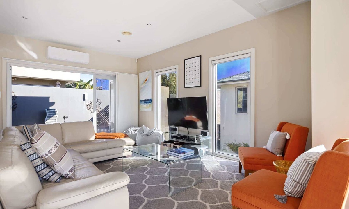 Dromana House | Spacious 3-Bed Townhouse Near Dromana Beach