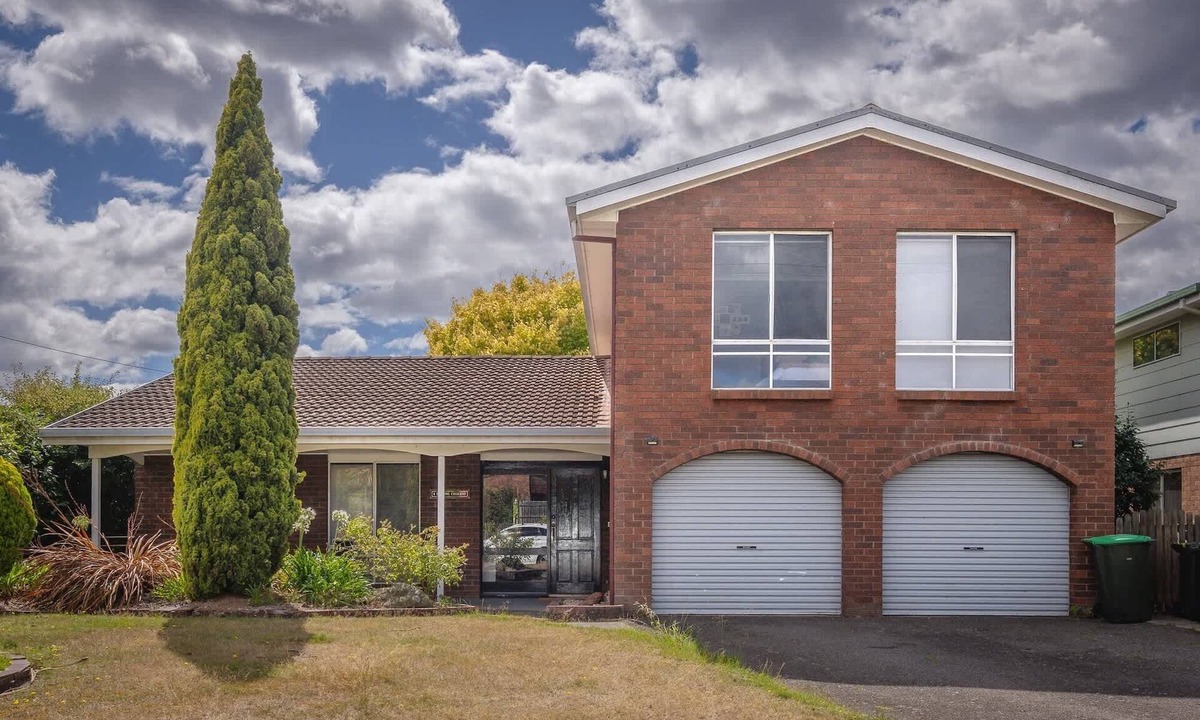 Riverside House | Spacious 4BR Family Home - BBQ, 5 Min to CBD
