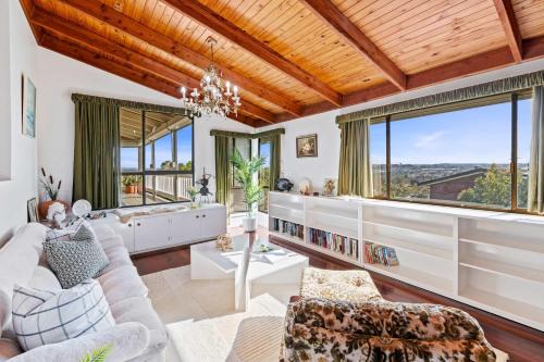 Rochedale South House | Spacious 4BR Retreat With Stunning Brisbane View