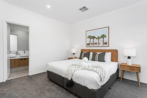 Dianella House | Spacious and modern Dianella