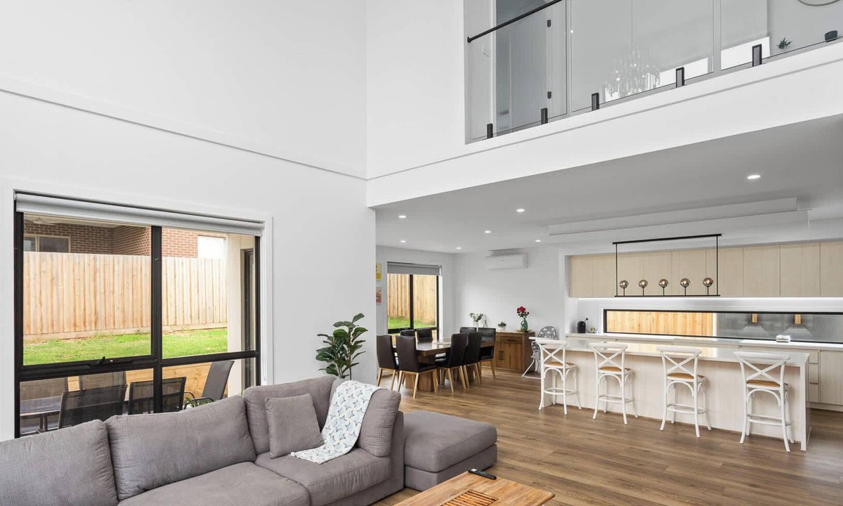 San Remo House | Spacious Central 2 story Luxury with views