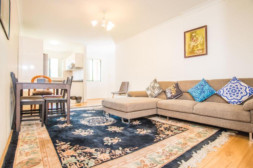Redfern Apartment | Spacious & Cozy APT@Heart of Redfern Closes to CBD