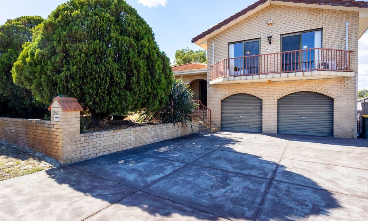 Dianella House | Spacious Family Home situated in Dianella