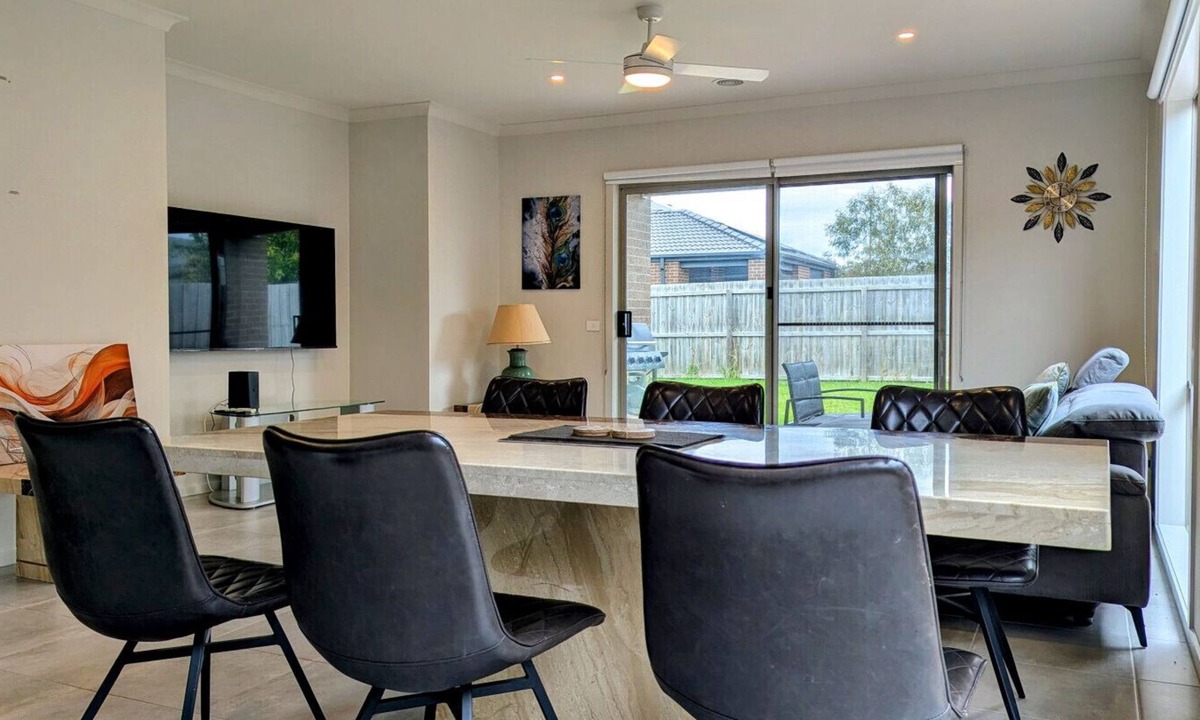 Curlewis House | Spacious home near Bellarine Peninsula Trail