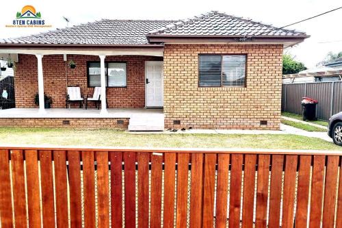 Colyton House | Spacious House - Sleeps 8