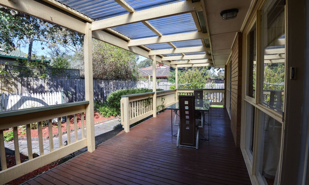 Glen Waverley House | Spacious, Lovely 4 Bed Room Family Home