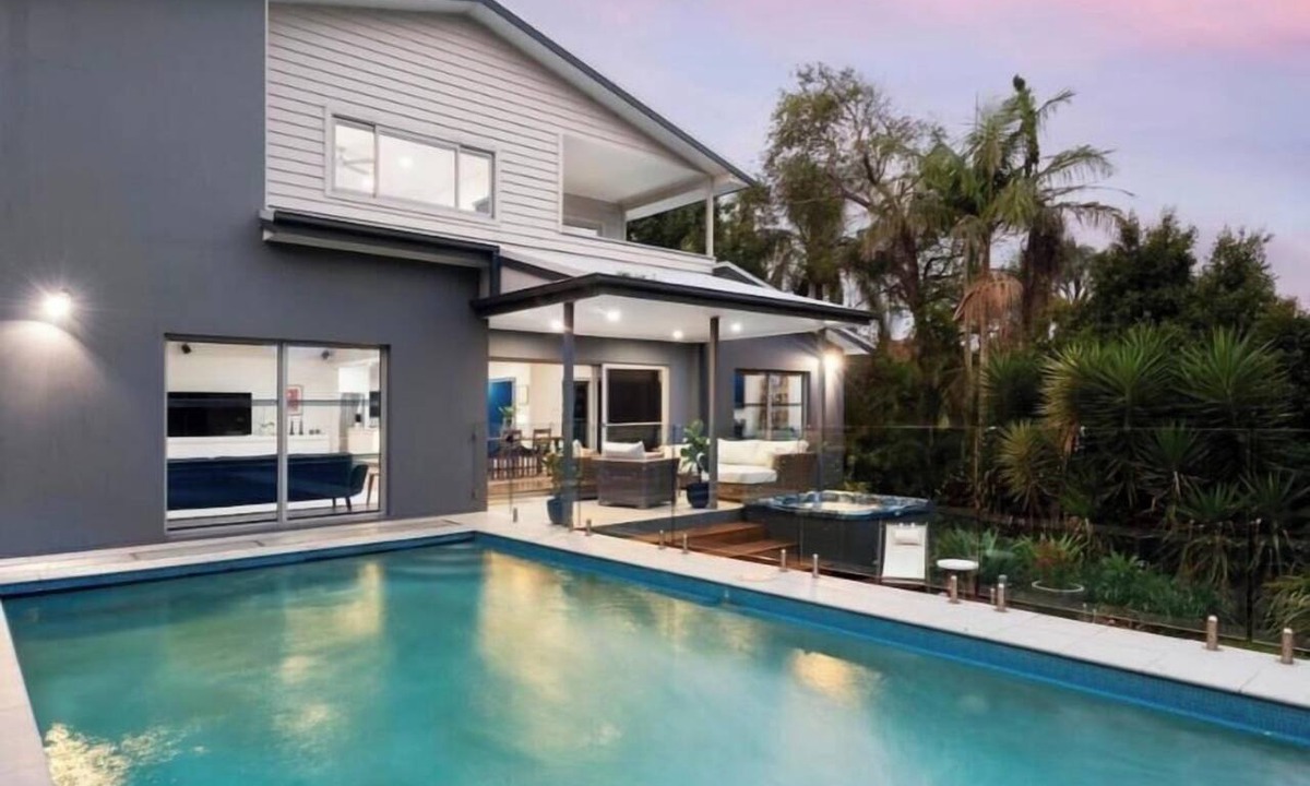 Seaforth House | Spacious luxury oasis in Seaforth - 10 mins to the beach!