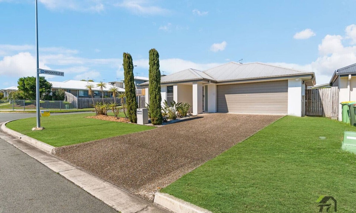 Pimpama House | Spacious Oasis in Pimpama