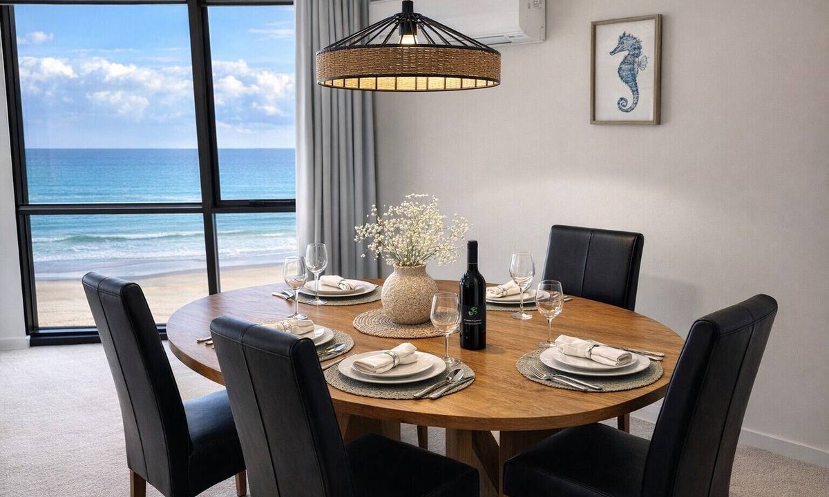Surfers Paradise Apartment | Spacious Ocean View Unit — Pool, Tennis & Beaches