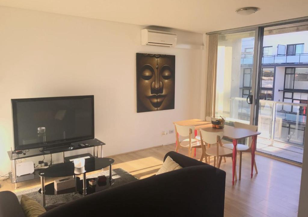 Marrickville Apartment | Spacious One Bedroom Apartment in Marrickville