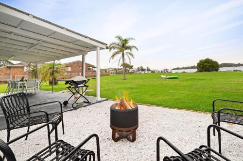 Greenwell Point House | Spacious Waterfront Cottage on Crookhaven River