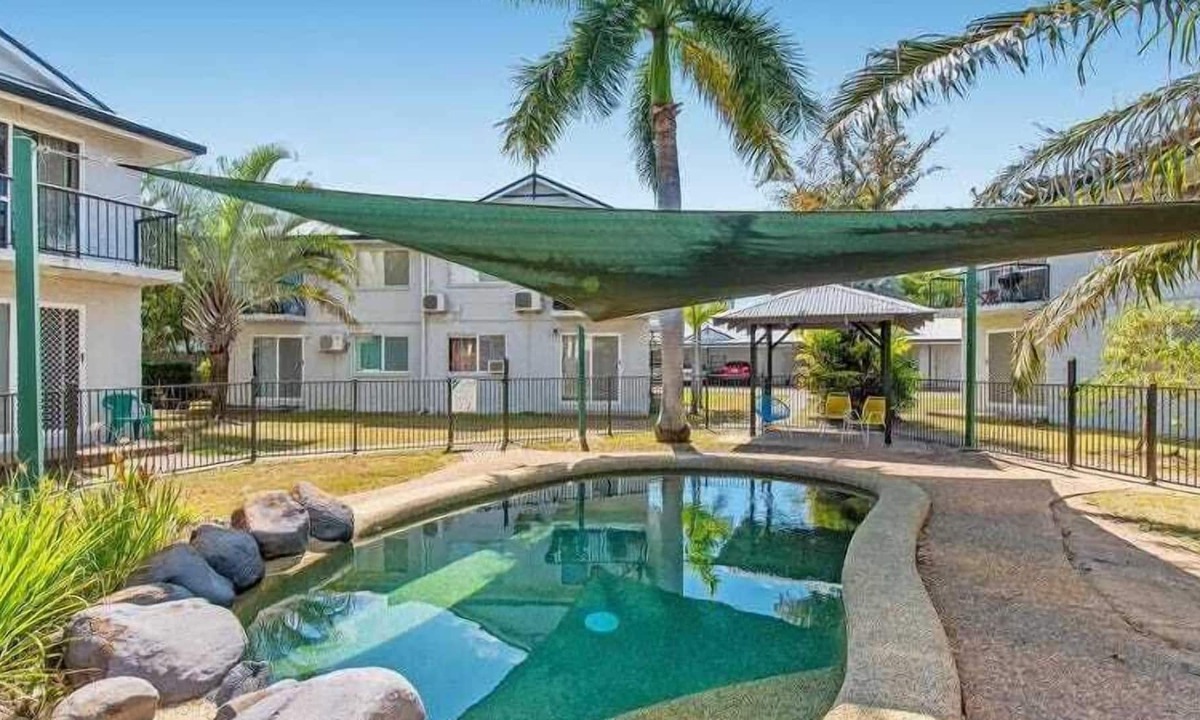 West End Apartment | Special offer*Available now@480 PW! Amazing Views to Castle Hill