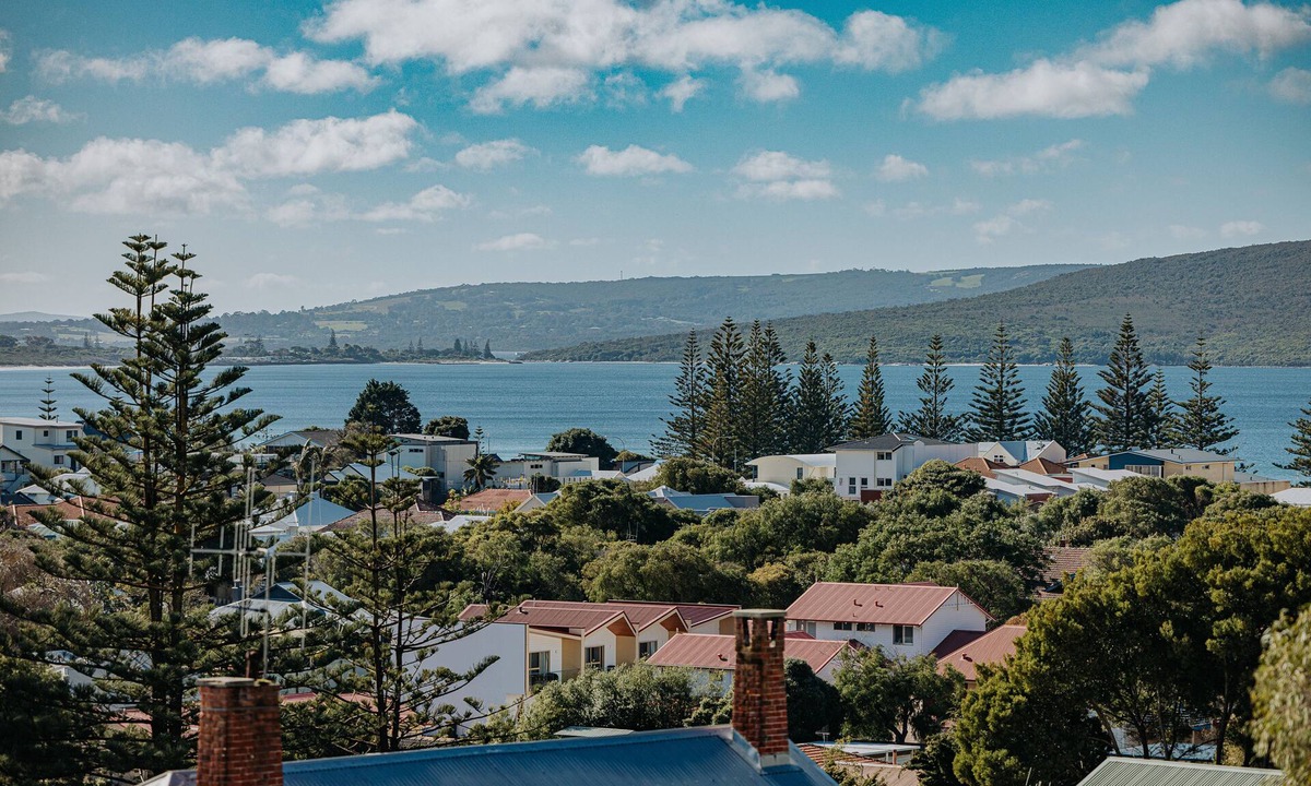 Middleton Beach House | Spectacular views, charming cottage | Pinnaroo