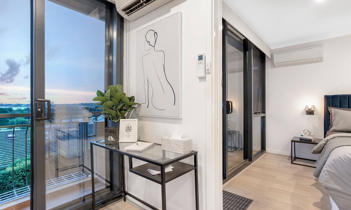 South Perth Apartment | Spectacular Views South Perth1br