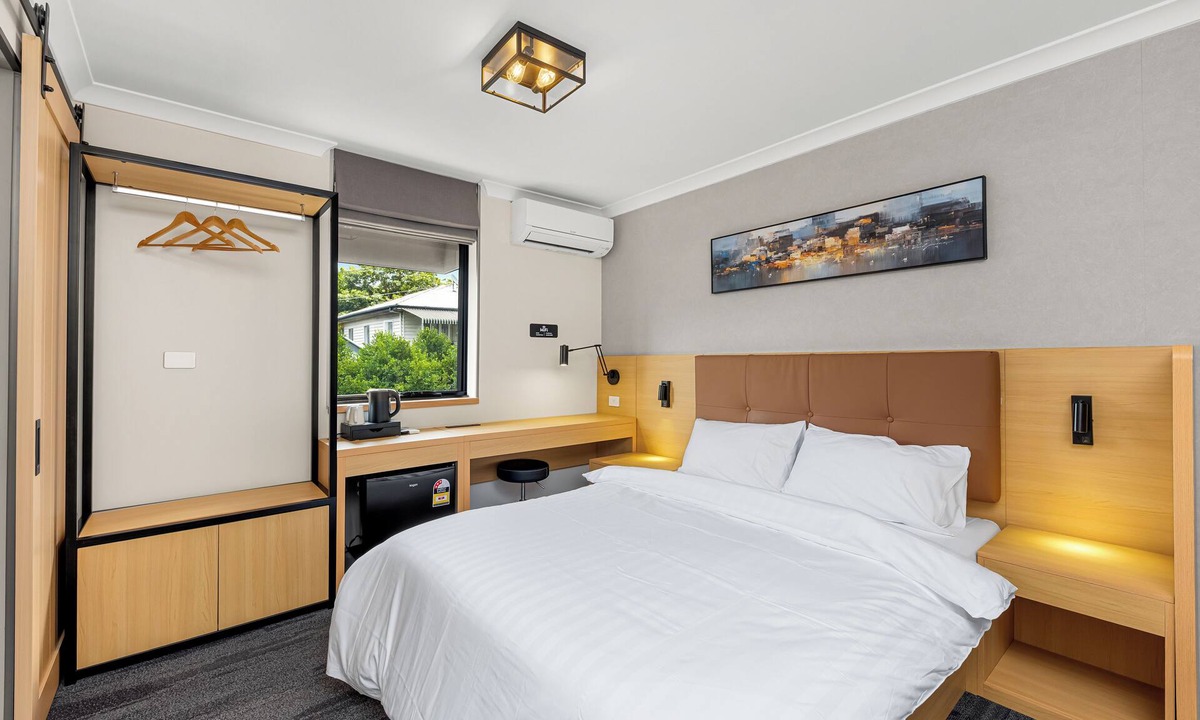 Spring Hill Hotel | Spring Hill Inn