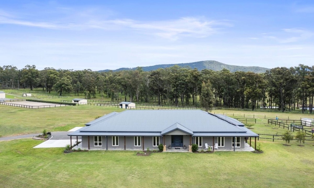 Pokolbin House | Stable and Vines - Pokolbin