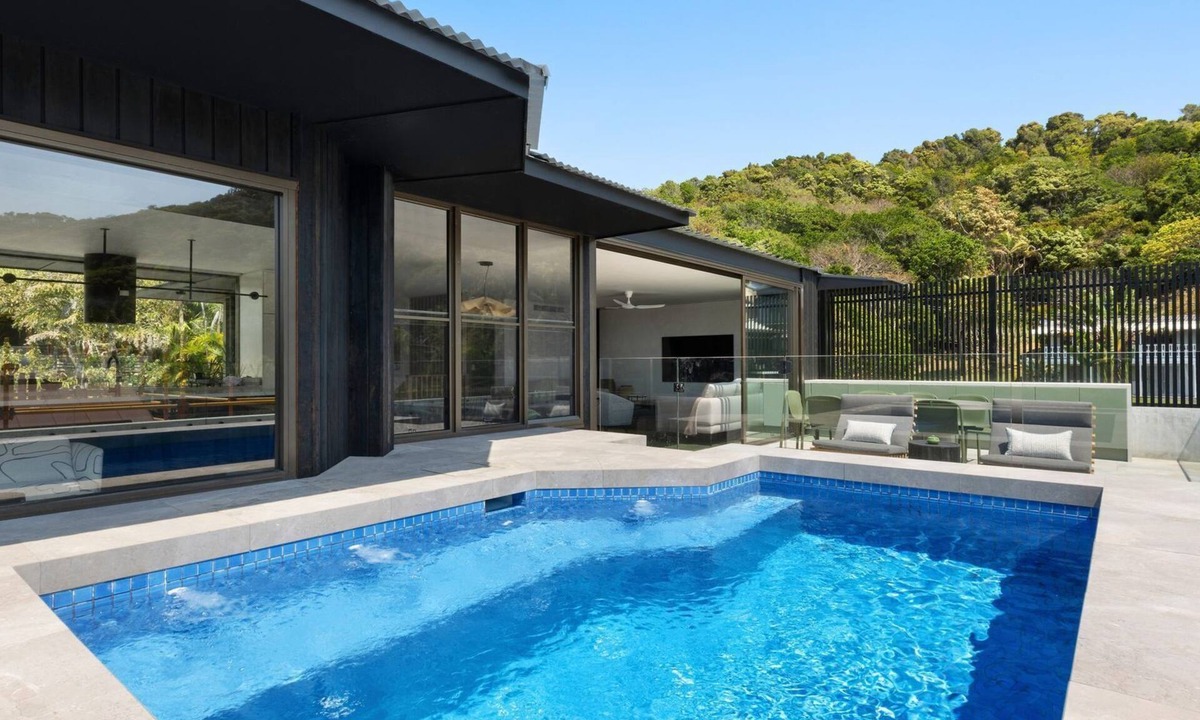 Byron Bay House | Starfall - designer retreat moments from the beach