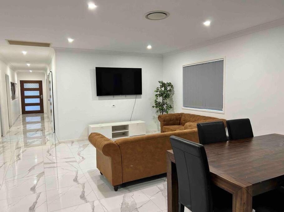 Loganlea House | Stay at Linton