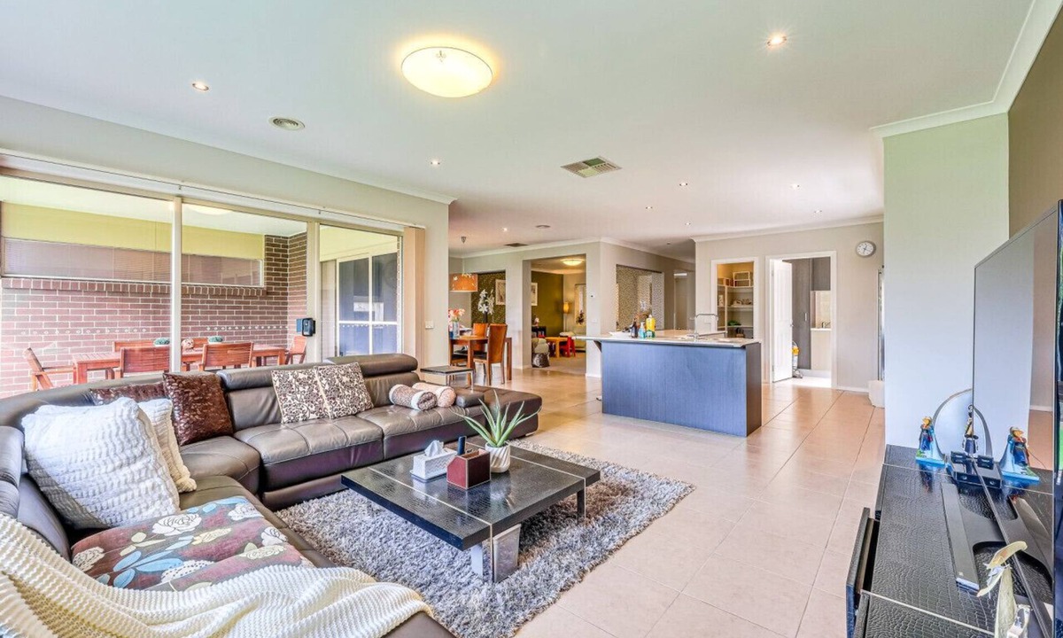 Point Cook House | StayAU Spacious Stay Point Cook