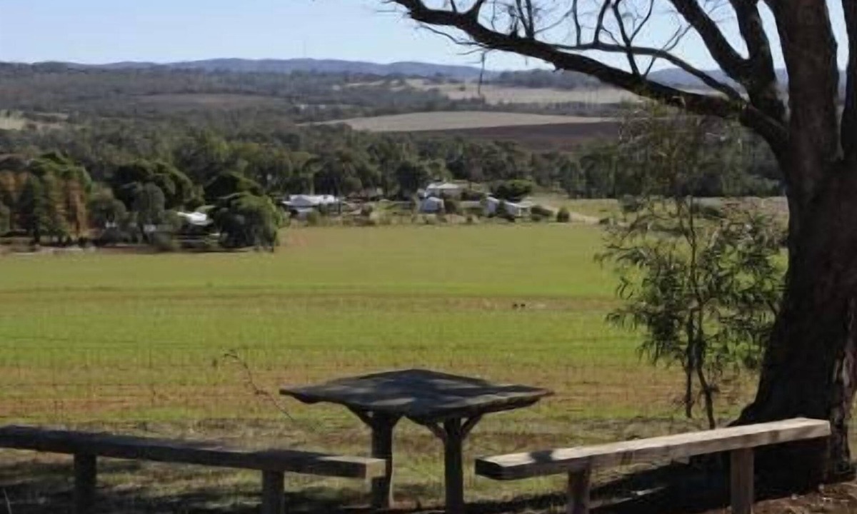 Appila Cottage | Stone Hut Cottage