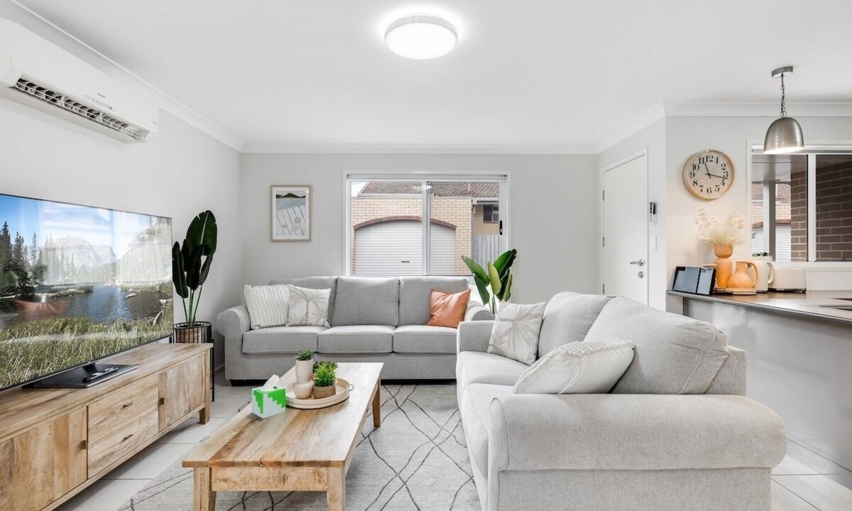 East Toowoomba Apartment | Stones throw to Grammar, Queens Park & CDB!