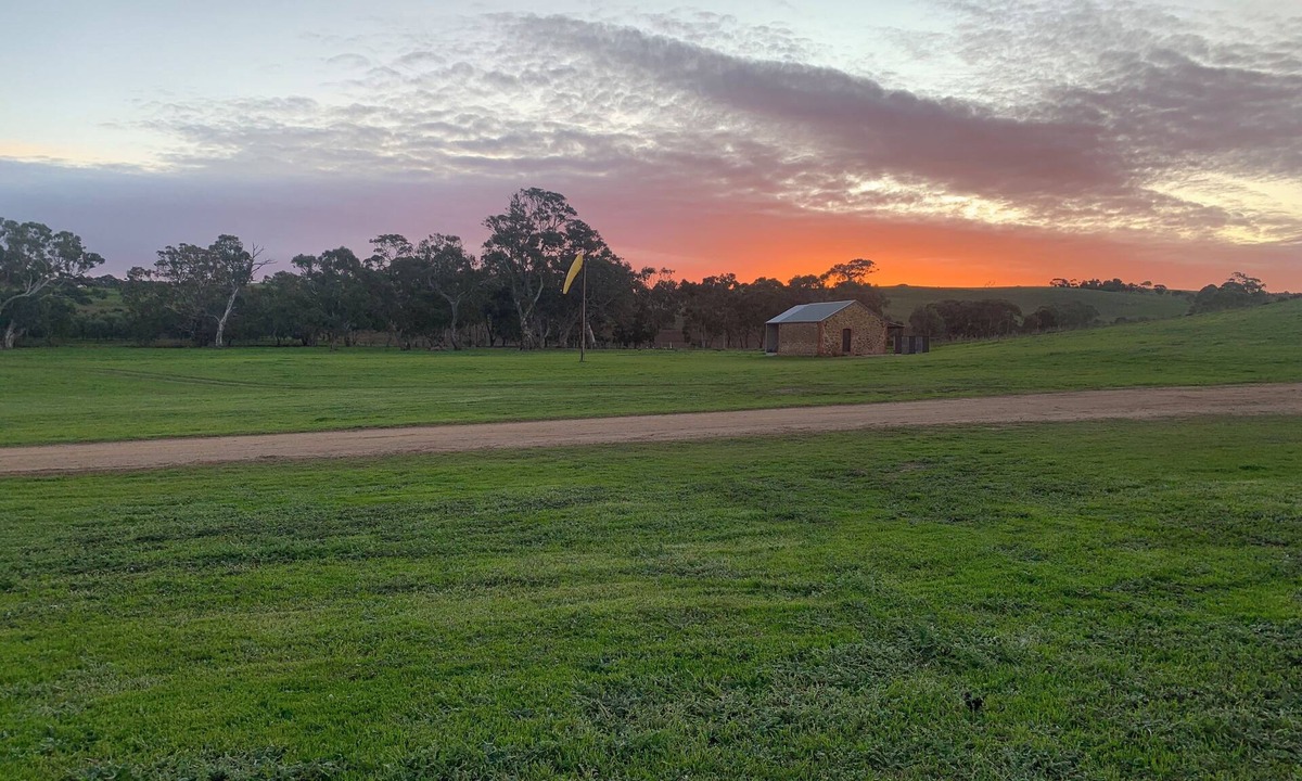 Strathalbyn Cottage | Stoney Creek Cottage Luxury Bed and Breakfast. Pet friendly