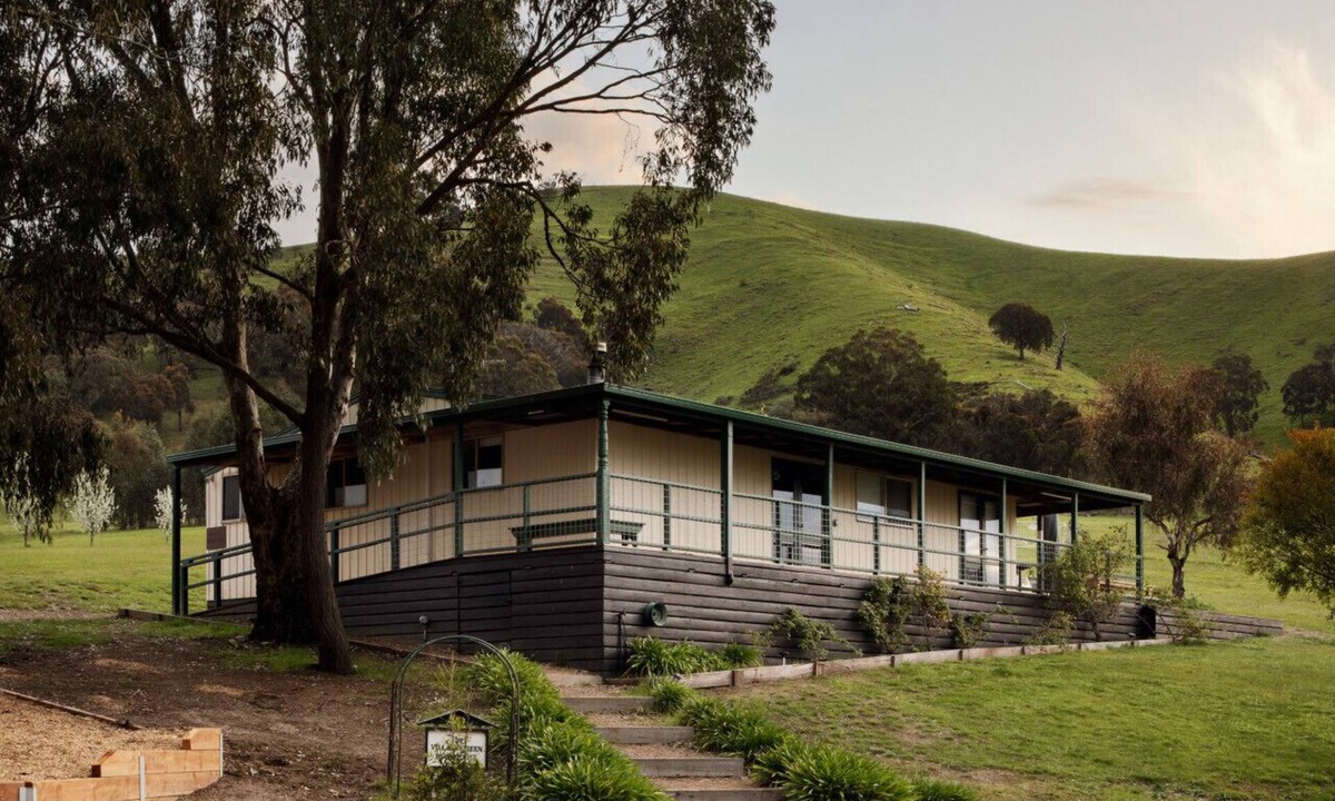 Strath Creek House | Strath Creek Lodge at The Village Green