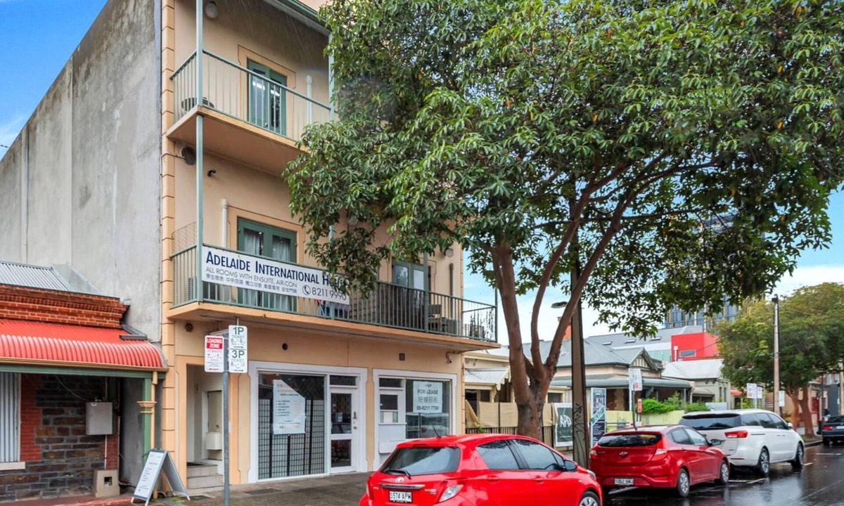 Adelaide Central Business District Cabin | Studio 25 - Wright Lodge