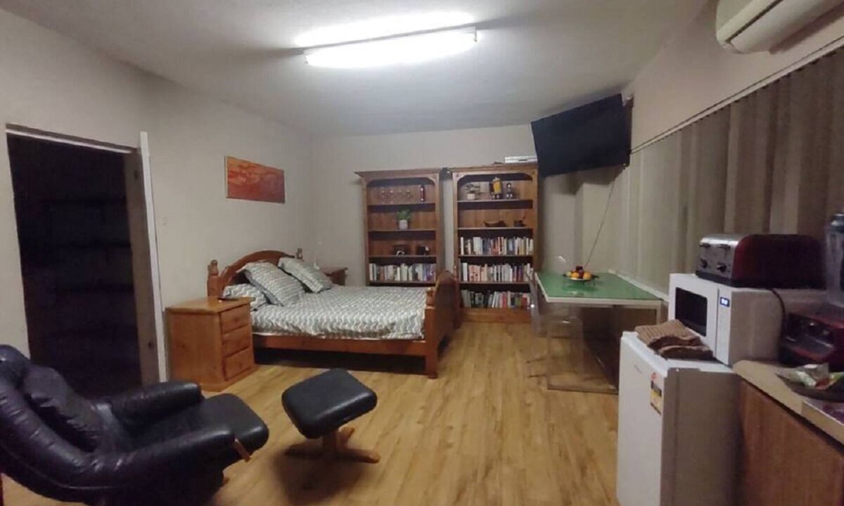 Trigg Apartment | Studio apartment in Trigg