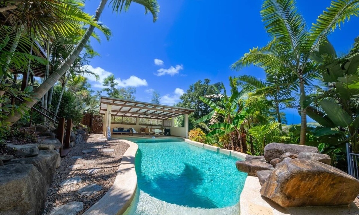 Riordanvale House | Stunning 2-bed, 2-bath property with a pool nestled in tranquil surroundings.