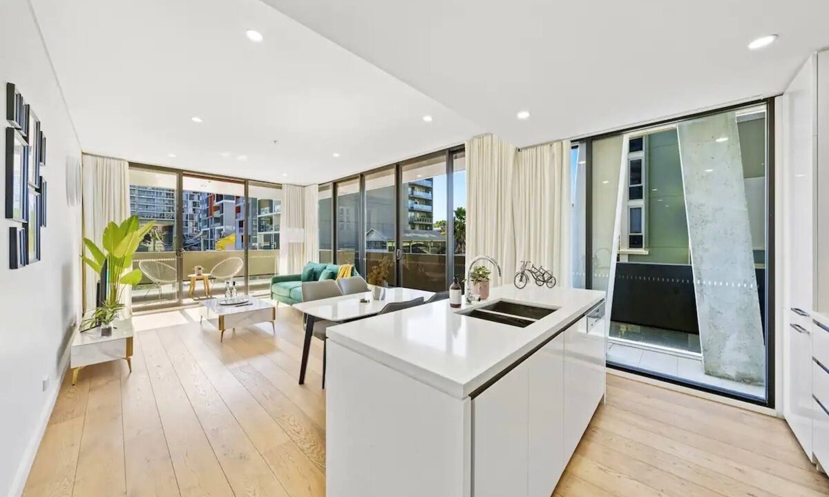 Waterloo Apartment | Stunning 2 Bedroom Apt at Zetland | MHS