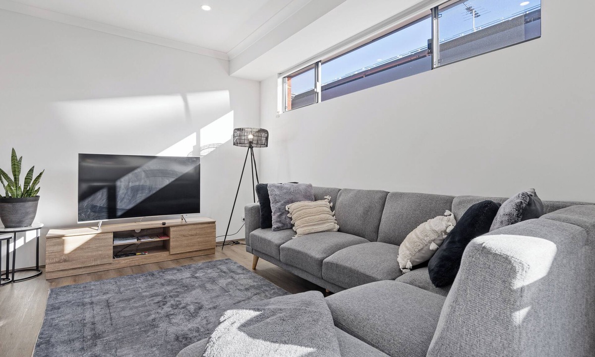 Bentley House | Stunning 3x2 home near Vic Park, CBD, Curtin University and Airport