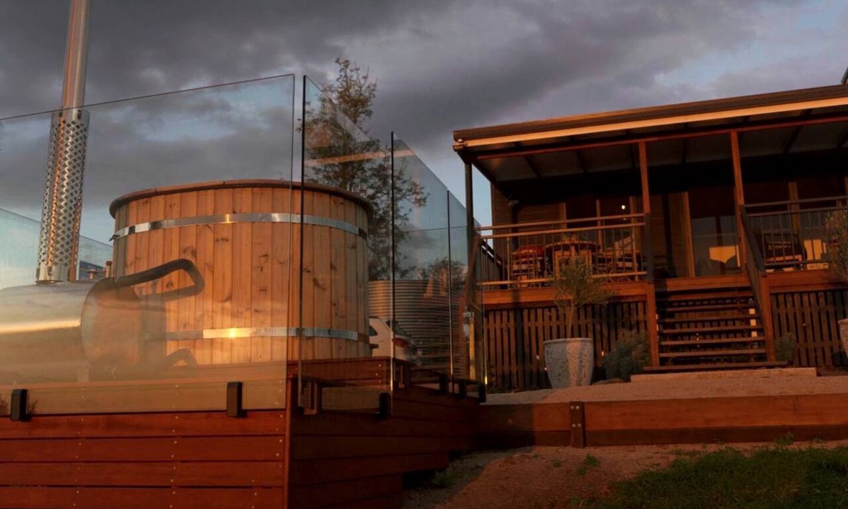 Neumgna Cabin | Stunning Cabin with a Private Hot Tub and Views of Bunya Mountain, Perfect for a Queensland Getaway