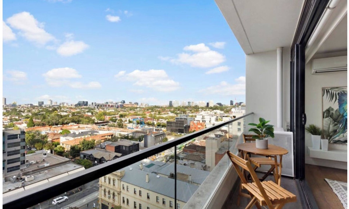 South Yarra Apartment | Stunning Melbourne views & Central South Yarra Location