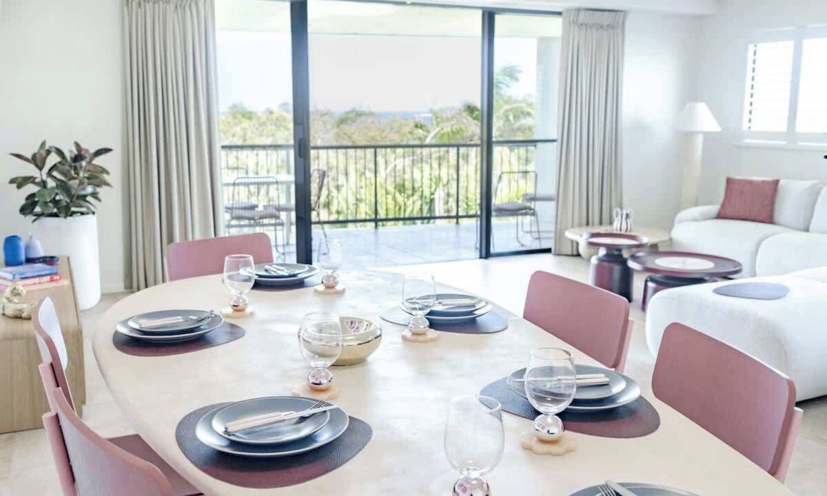 Marcoola Apartment | Stunning Ocean Views l Pool, Gym & Beach Access