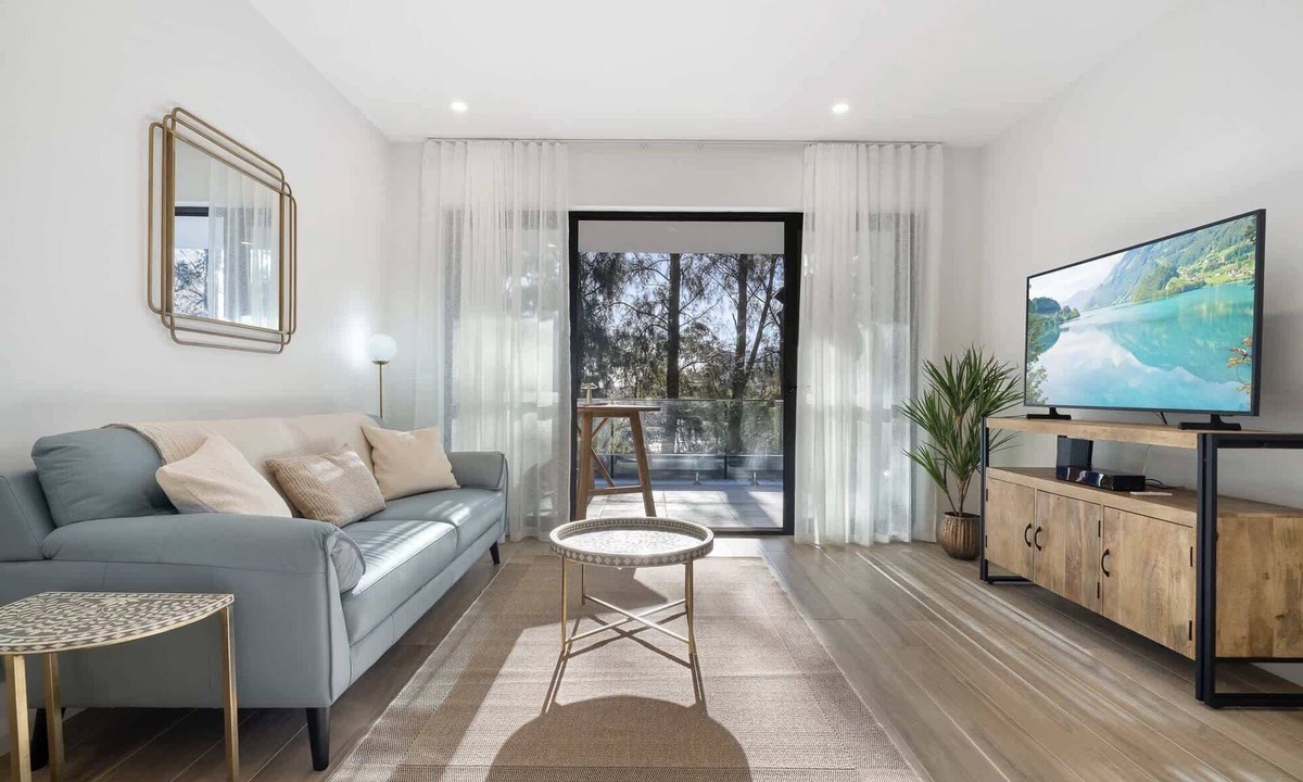 Burswood Apartment | Stylish 1-Bed Apartment with Rooftop Access