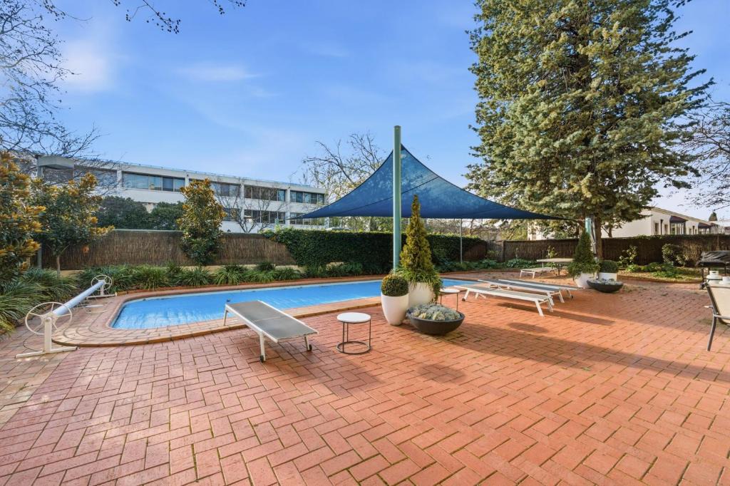 Kingston Apartment | Stylish 2-Bed Apartment in Kingston
