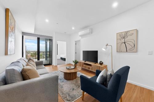 Cannington Apartment | Stylish 2 Bed Apartment with New Furnishings