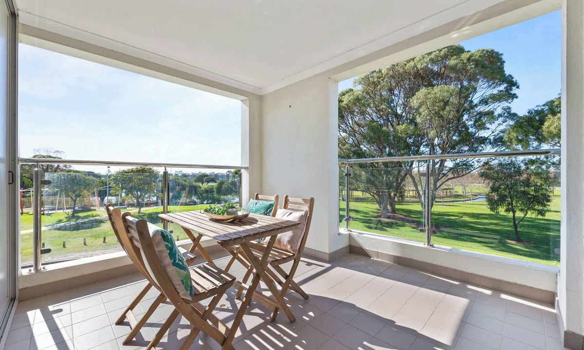 Rockingham Apartment | Stylish 2BR Rockingham Stay with Garden Views