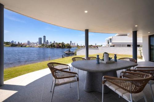 Mermaid Waters House | Stylish Canalfront Paradise with Designer Interiors
