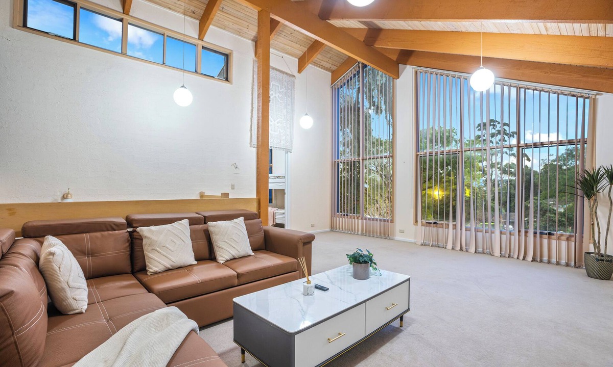Wheelers Hill House | Stylish Retreat at Wheelers Hill 5BRM
