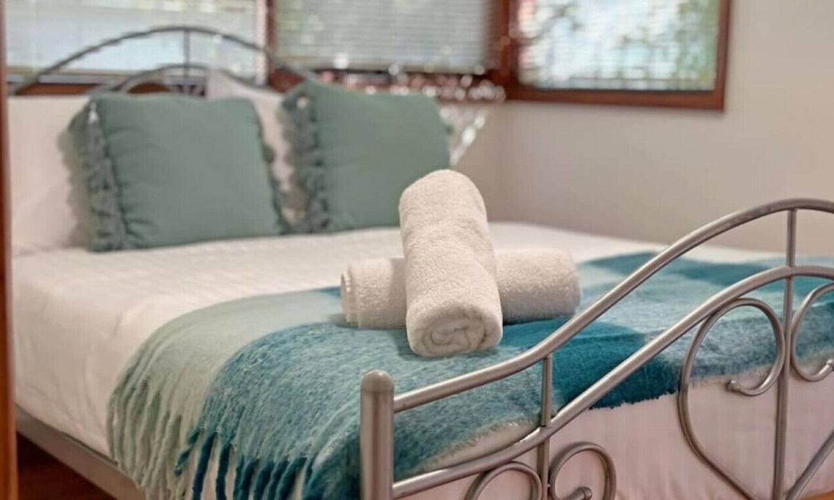 Brightwaters House | Sugar Bay - convenient, dog friendly outdoors