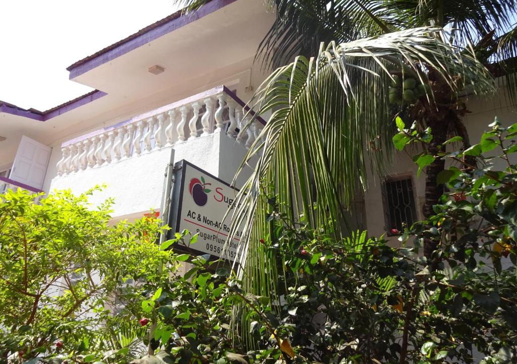 Baga Bed & Breakfast | Sugar Plum Macedo Palms