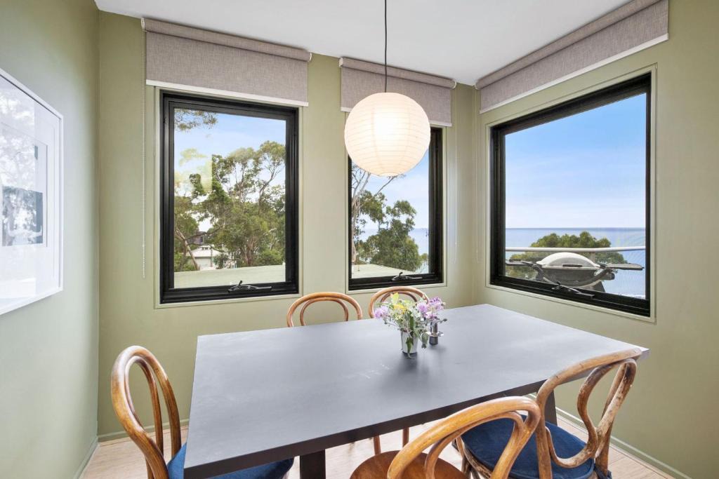 Lorne House | Summer By The Bay