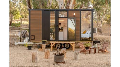Howes Creek House | Summer Lea 2 by Tiny Away