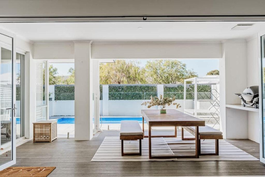 Quindalup House | Sundrift - Sophisticated Beachside Retreat with Pool