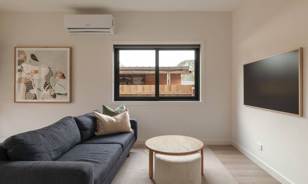 Noble Park House | Sunlit Urban Retreat | Noble Park