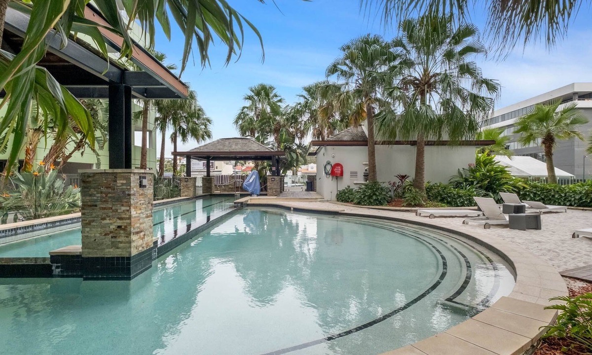 Fortitude Valley Apartment | Sunny 2-Bed in Valley with Premium Amenities