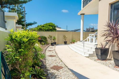 Evans Head Apartment | Sunrise on Terrace