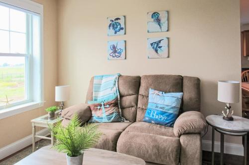 Hampton House | Sunset Pointe